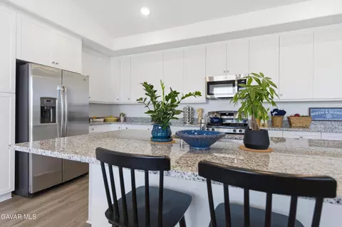 Kitchen - 219 Artina Ct, Tehachapi, CA 93561 photo 1 of 1