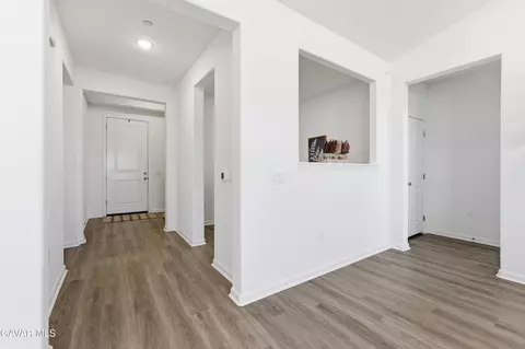 Entry Way - 219 Artina Ct, Tehachapi, CA 93561 photo 9 of 9