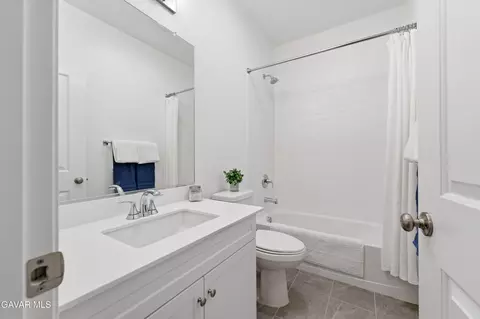 Bath - 219 Artina Ct, Tehachapi, CA 93561 photo 1 of 1