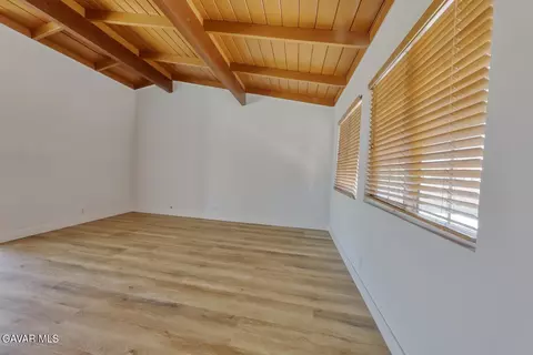 Living - 15972 Rexroth Dr, Mojave, CA 93501 photo 2 of 5