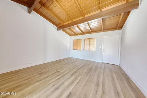 Living - 15972 Rexroth Dr, Mojave, CA 93501 photo 3 of 5