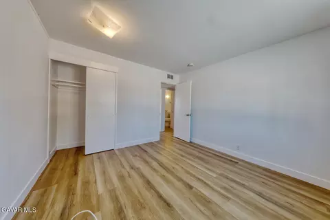 Bedroom - 15972 Rexroth Dr, Mojave, CA 93501 photo 4 of 6