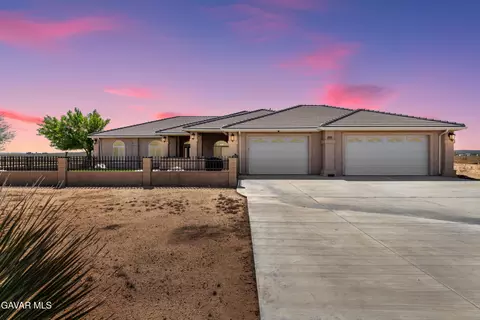 9828 Magnolia Ave, California City, CA 93505