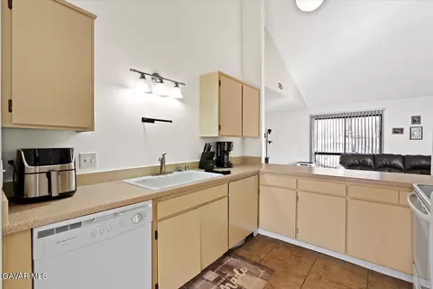 Kitchen - 2 Village Ln, Tehachapi, CA 93561 photo 1 of 3