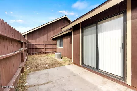 Exterior - 2 Village Ln, Tehachapi, CA 93561 photo 2 of 2