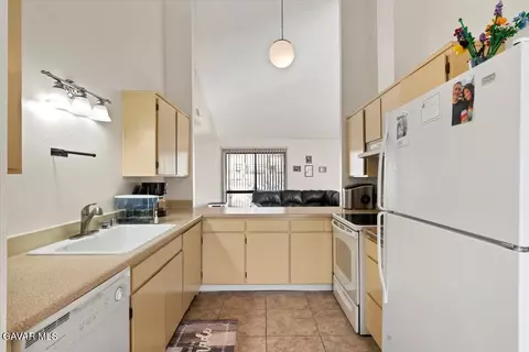 Kitchen - 2 Village Ln, Tehachapi, CA 93561 photo 2 of 3