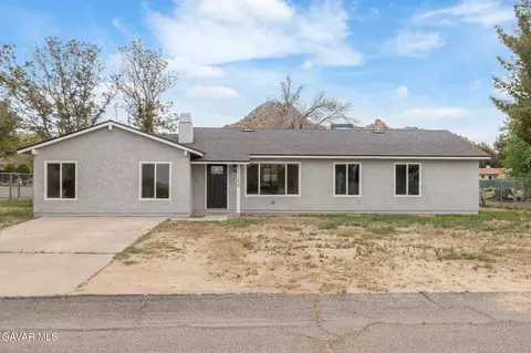 17244 Schollview Ave, Palmdale, CA 93591
