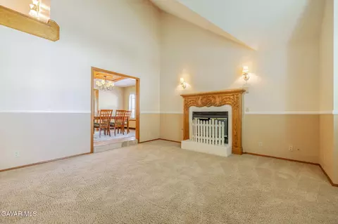 Living - 41605 Crispi Ln, Lancaster, CA 93536 photo 3 of 5
