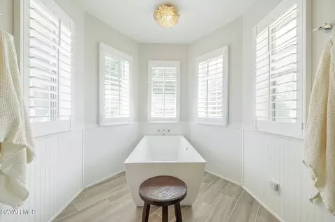 Bath - 41605 Crispi Ln, Lancaster, CA 93536 photo 3 of 4