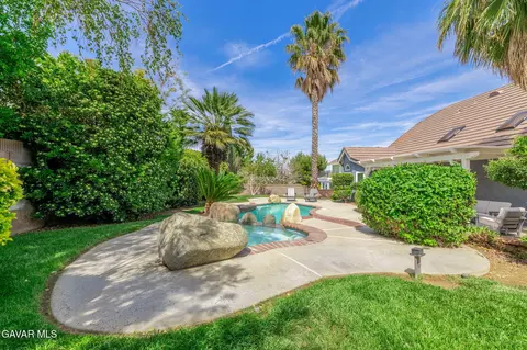 Exterior - 41605 Crispi Ln, Lancaster, CA 93536 photo 10 of 14