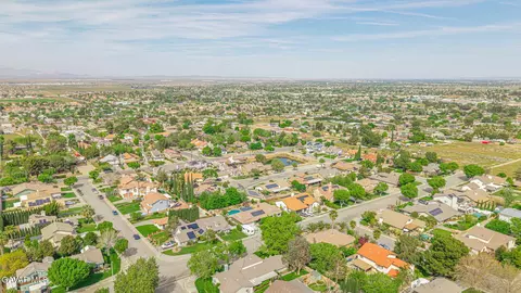 View/Area - 41605 Crispi Ln, Lancaster, CA 93536 photo 10 of 14