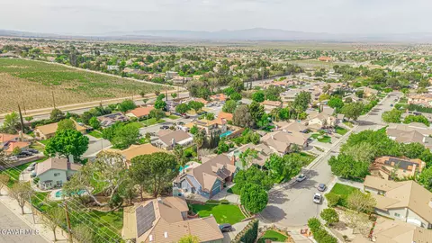View/Area - 41605 Crispi Ln, Lancaster, CA 93536 photo 2 of 14