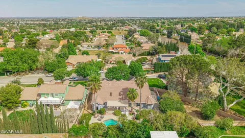 View/Area - 41605 Crispi Ln, Lancaster, CA 93536 photo 4 of 14