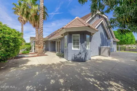 Exterior - 41605 Crispi Ln, Lancaster, CA 93536 photo 11 of 14