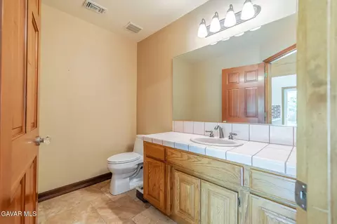 Bath - 41605 Crispi Ln, Lancaster, CA 93536 photo 1 of 4