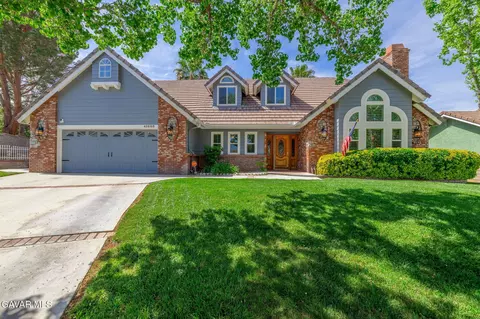 41605 Crispi Ln, Lancaster, CA 93536