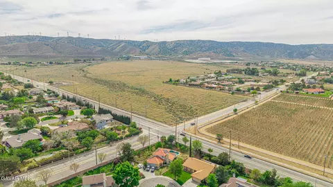 View/Area - 41605 Crispi Ln, Lancaster, CA 93536 photo 8 of 14