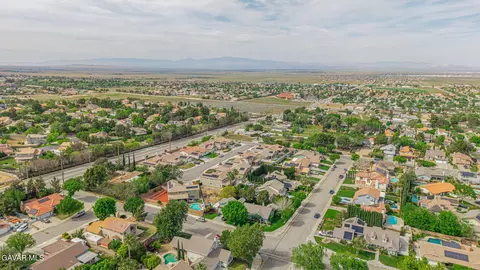 View/Area - 41605 Crispi Ln, Lancaster, CA 93536 photo 12 of 14