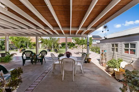 729 Whitlatch Dr, Lancaster, CA 93535 photo 43