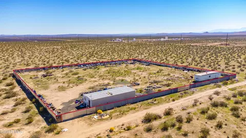 1 Lone Butte Rd, Mojave, CA 93501