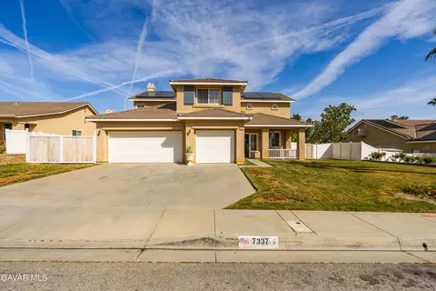 7337 Ridge View Dr, Lancaster, CA 93536 photo 3