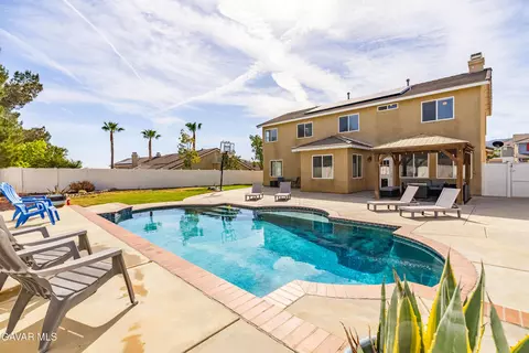 7337 Ridge View Dr, Lancaster, CA 93536