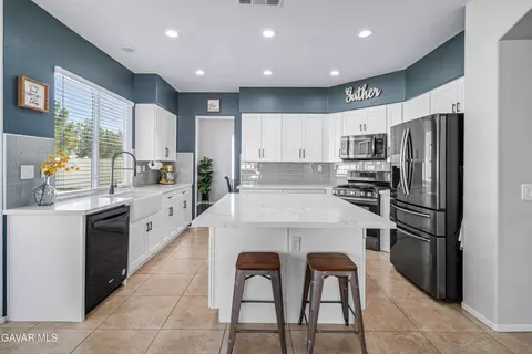 7337 Ridge View Dr, Lancaster, CA 93536 photo 12