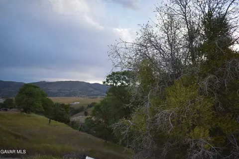 19300 Moon Dr, Tehachapi, CA 93561 photo 13