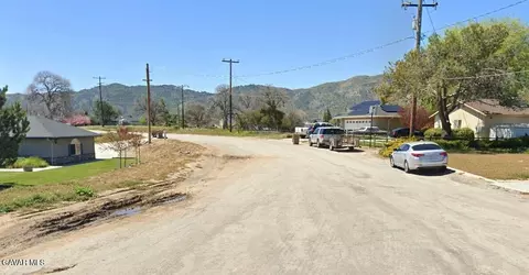 19300 Moon Dr, Tehachapi, CA 93561