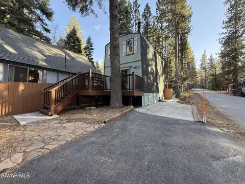 42697 La Cerena Ave, Big Bear Lake, CA 92315