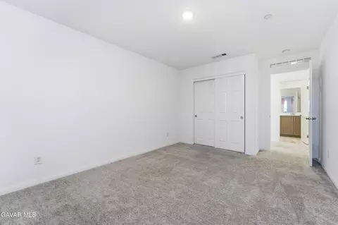 43869 Hampton St, Lancaster, CA 93536 photo 13