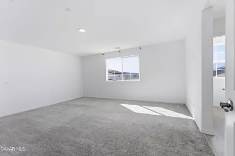 43869 Hampton St, Lancaster, CA 93536 photo 12