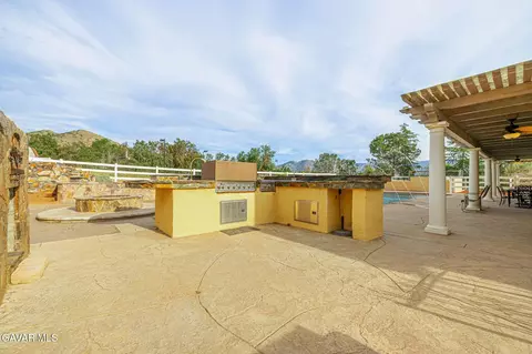 Exterior - 33442 Desert Rd, Acton, CA 93510 photo 14 of 17