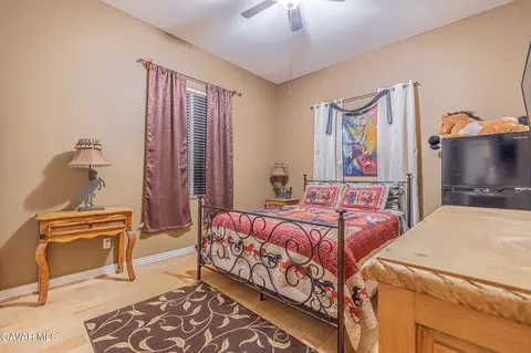 Bedroom - 33442 Desert Rd, Acton, CA 93510 photo 3 of 10
