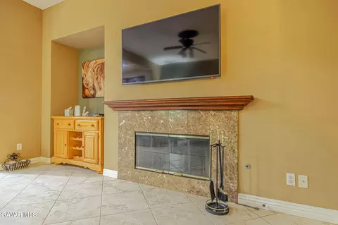 Living - 33442 Desert Rd, Acton, CA 93510 photo 4 of 4
