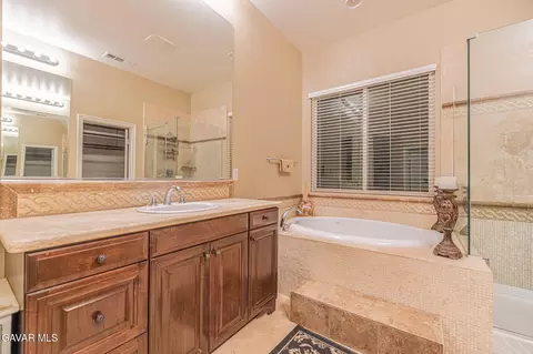 Bath - 33442 Desert Rd, Acton, CA 93510 photo 6 of 7