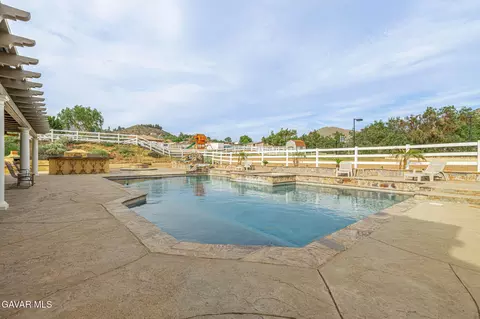 Exterior - 33442 Desert Rd, Acton, CA 93510 photo 7 of 17