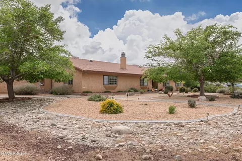 2212 W Avenue O8, Palmdale, CA 93551