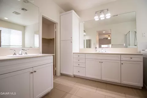 Bath - 3363 Leopard Ct, Rosamond, CA 93560 photo 1 of 5