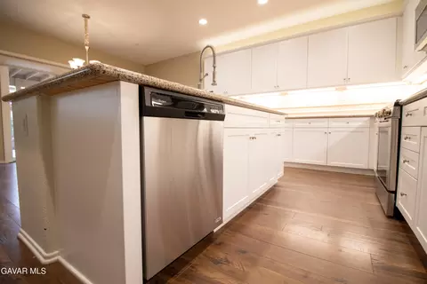 Kitchen - 3363 Leopard Ct, Rosamond, CA 93560 photo 7 of 7