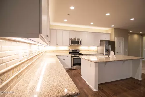 Kitchen - 3363 Leopard Ct, Rosamond, CA 93560 photo 2 of 7