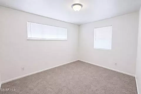 Bedroom - 44104 Carolside Ave, Lancaster, CA 93535 photo 2 of 6