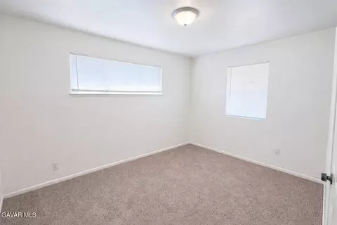 Bedroom - 44104 Carolside Ave, Lancaster, CA 93535 photo 4 of 6