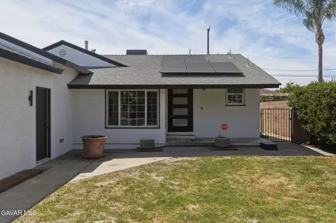 Exterior - 9841 Stanwin Ave, Arleta, CA 91331 photo 2 of 4