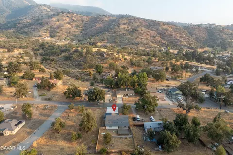 View/Area - 17841 Hambletonian Dr, Tehachapi, CA 93561 photo 5 of 6