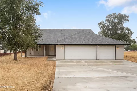 17841 Hambletonian Dr, Tehachapi, CA 93561