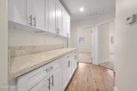 Entry Way - 17841 Hambletonian Dr, Tehachapi, CA 93561 photo 1 of 1