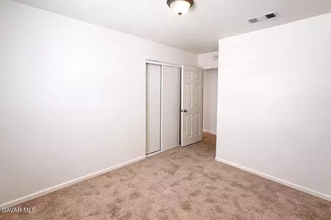 Bedroom - 44226 2nd St, Lancaster, CA 93535 photo 3 of 6