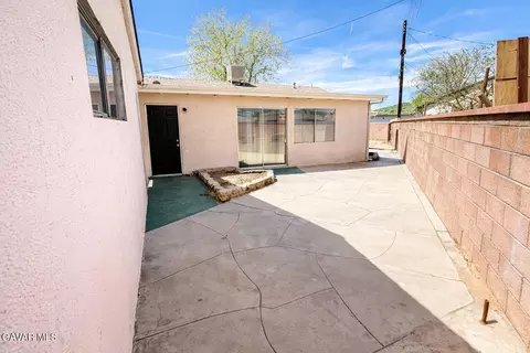 Exterior - 44226 2nd St, Lancaster, CA 93535 photo 4 of 4