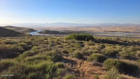 91 East Avenue M, Palmdale, CA 93551